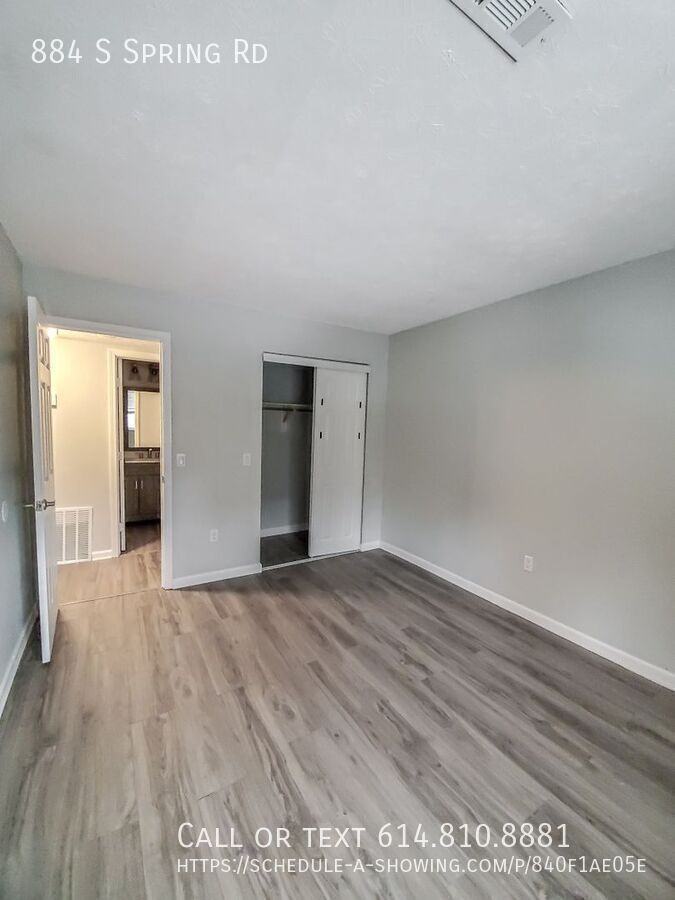 884 S Spring Rd - Photo 5 of 9