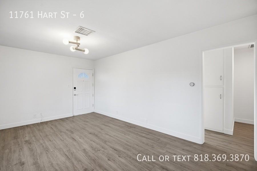 11761 Hart St #6 - Photo 3 of 15