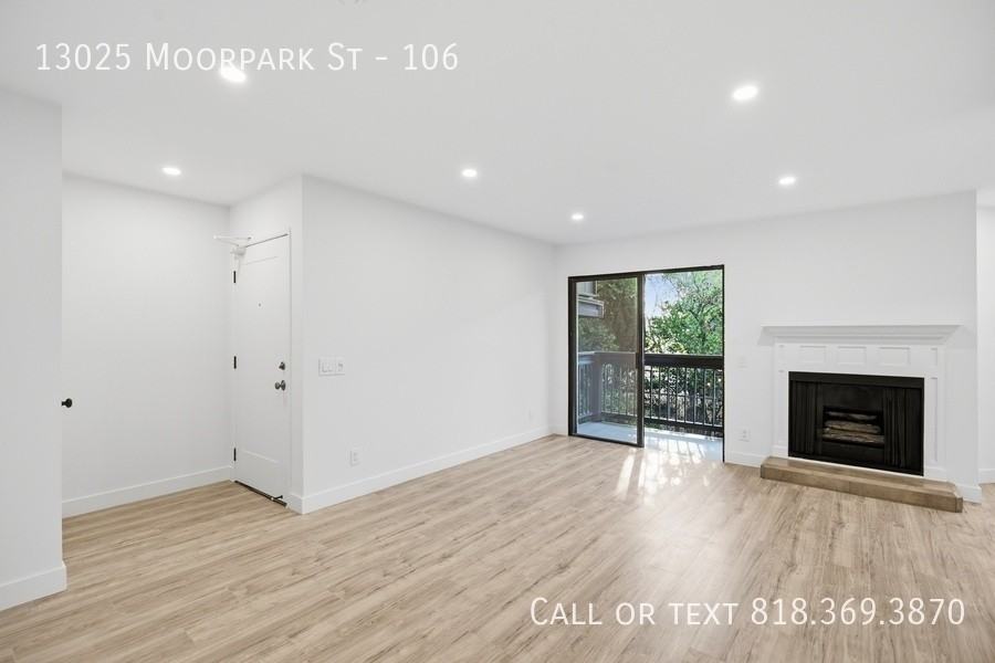 13025 Moorpark St #106 - Photo 4 of 17