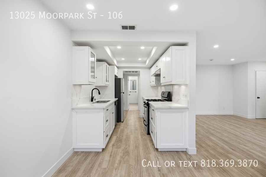 13025 Moorpark St #106 - Photo 5 of 17