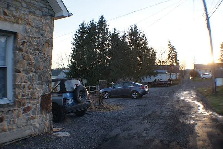 35 Stoyer St - Photo 2 of 12