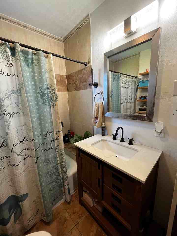 204 Van Trump Ave Ne - Photo 5 of 14