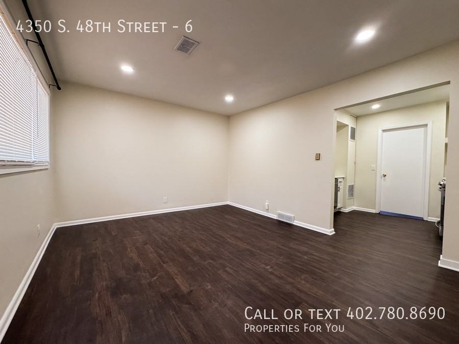 4350 S 48th St #6 - Photo 4 of 20