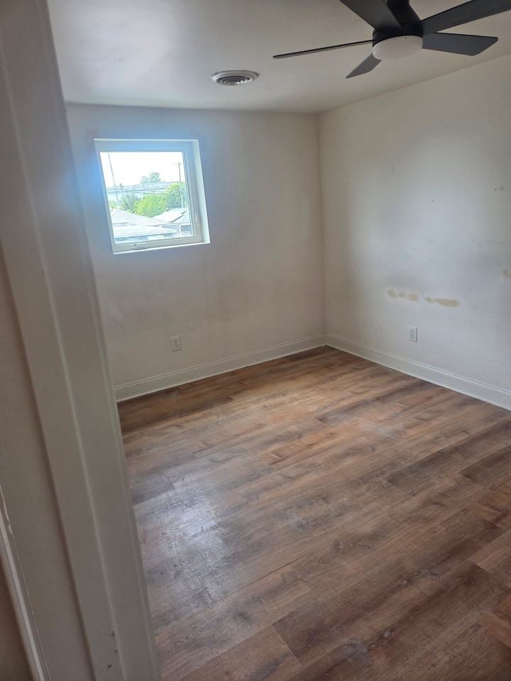2053 Marsia Ln #C - Photo 3 of 7