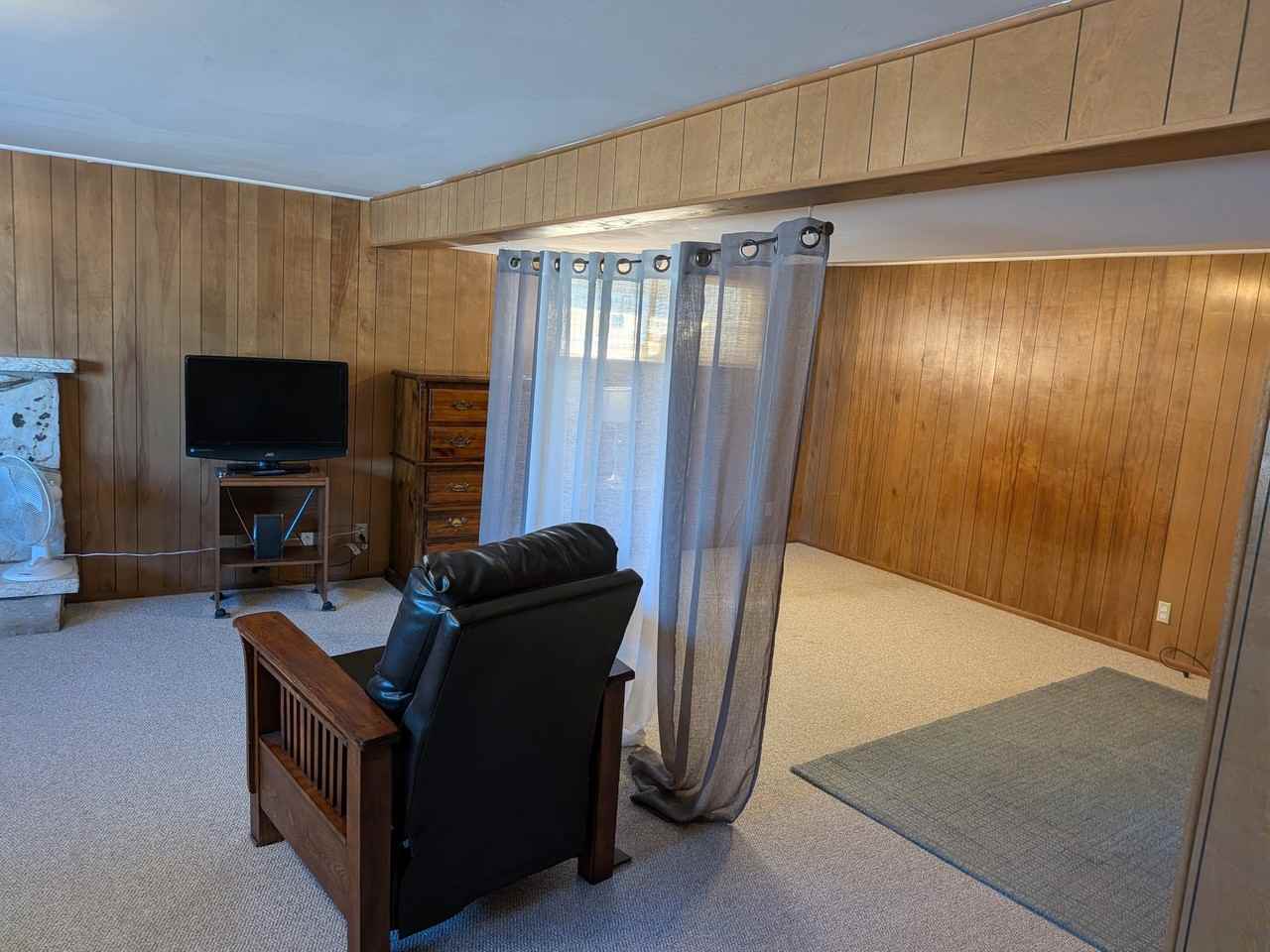 2468 E Cavalier Dr - Photo 2 of 7