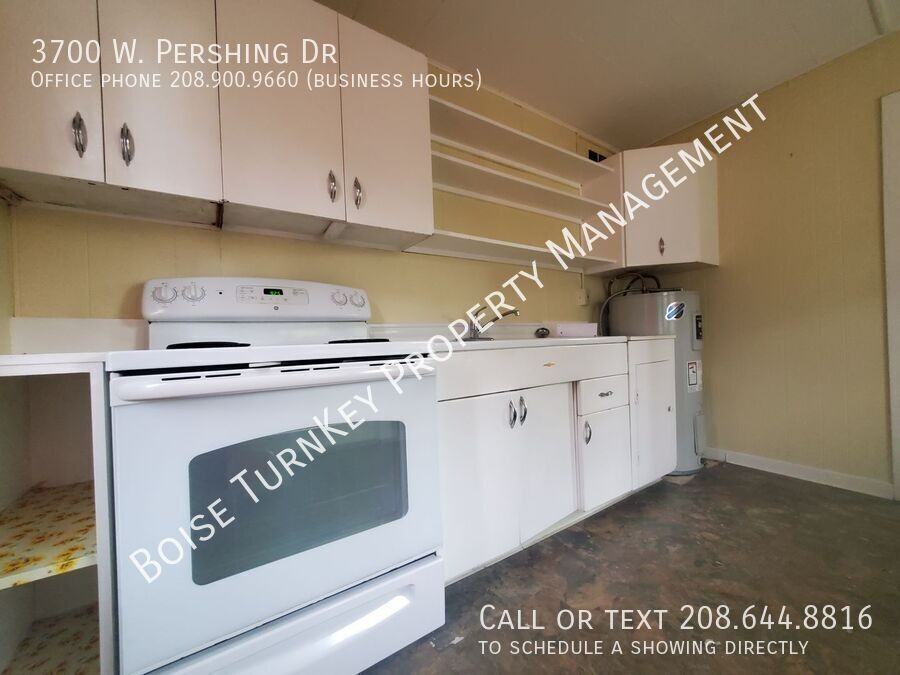 3700 W Pershing Dr - Photo 4 of 45