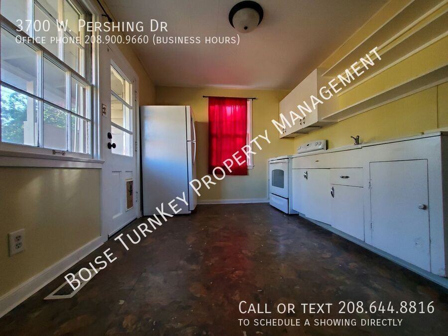 3700 W Pershing Dr - Photo 5 of 45