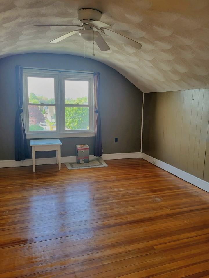 15 Vallone Rd #3 - Photo 3 of 11
