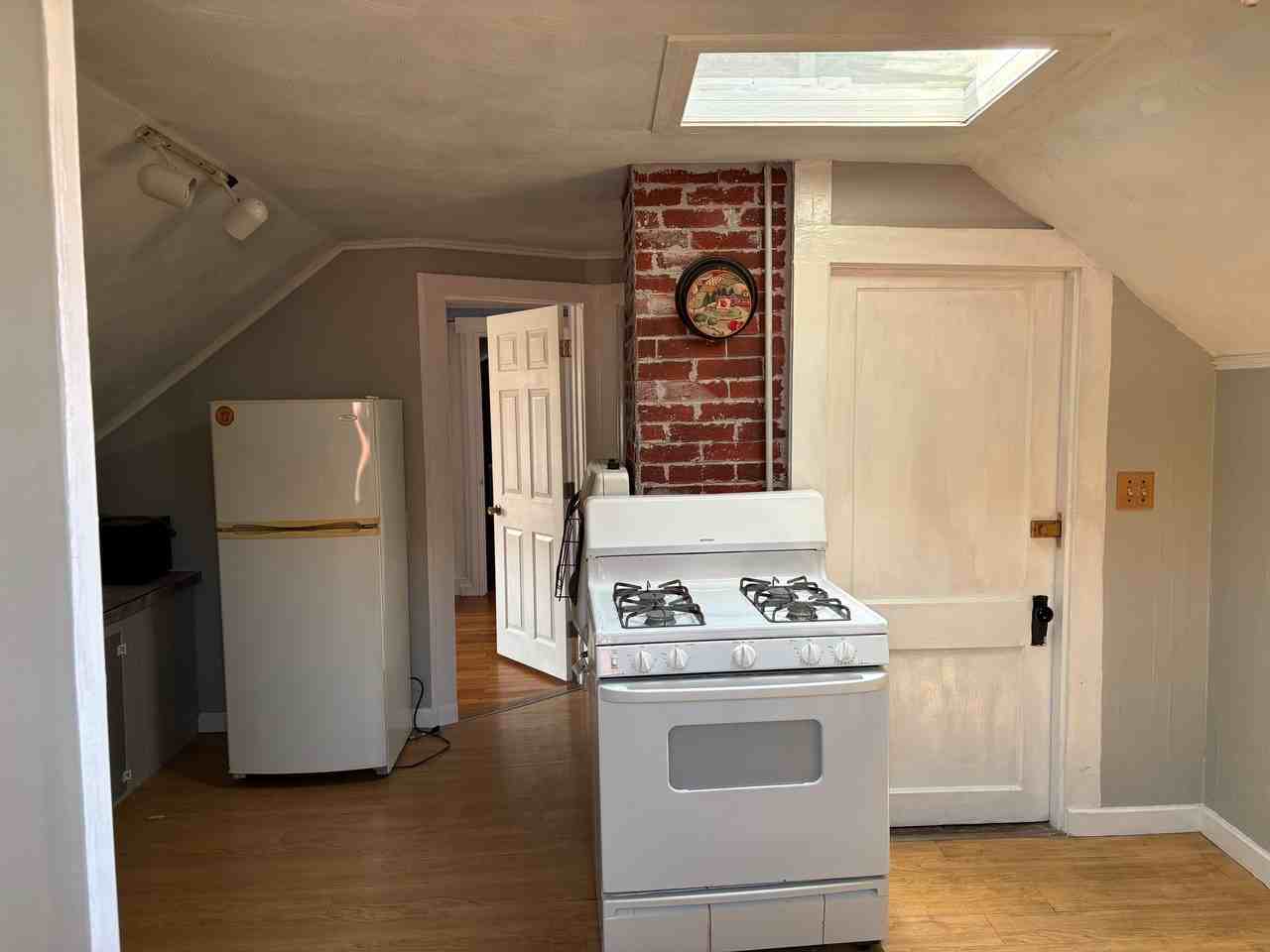 15 Vallone Rd #3 - Photo 6 of 11