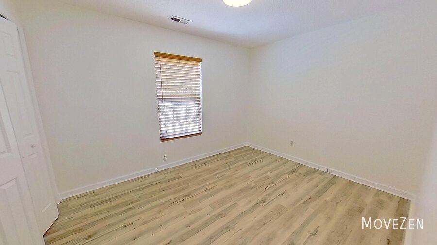 509 Rosecrest Dr - Photo 4 of 35