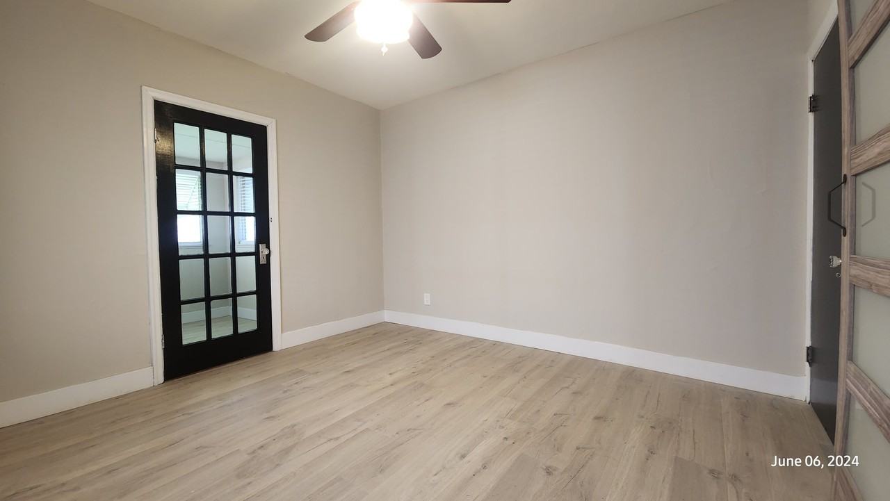 6401 Nottingham Ave #1stFL - Photo 7 of 11