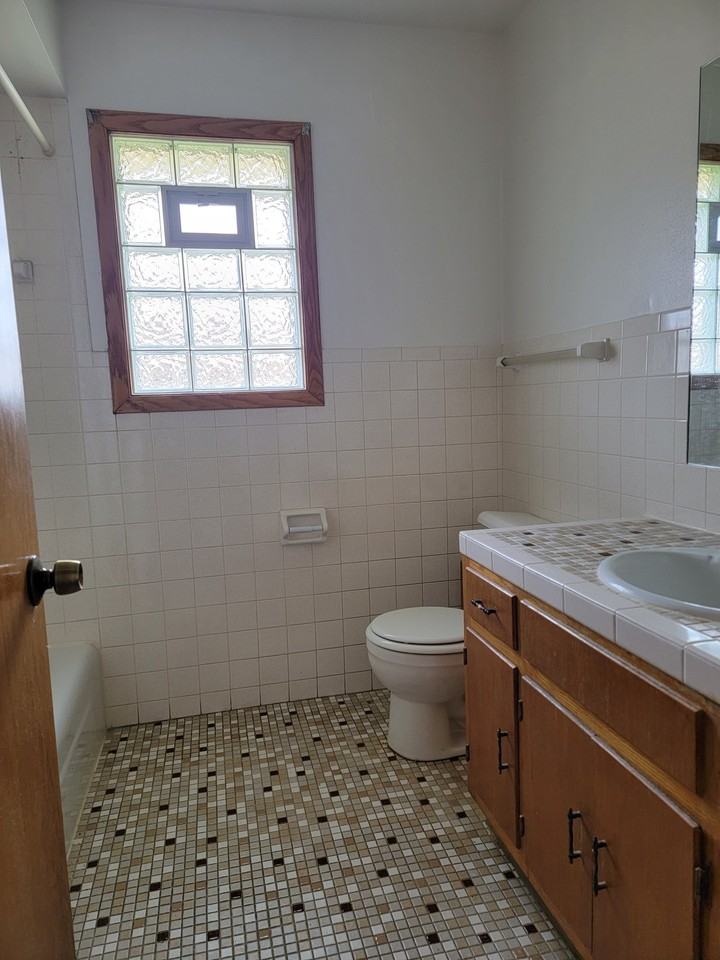 9626 W Silver Spring Dr #4 - Photo 4 of 6