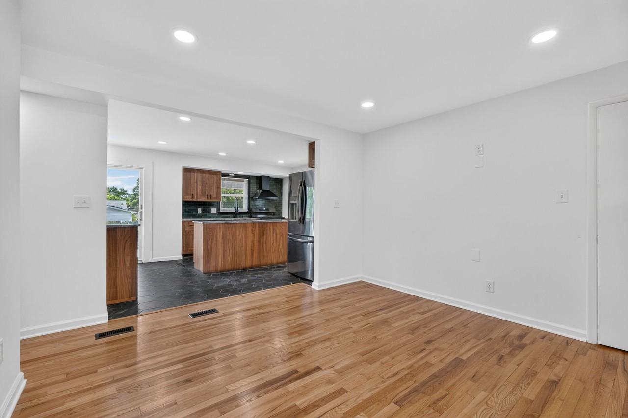 9501 49th Pl #1 - Photo 5 of 20