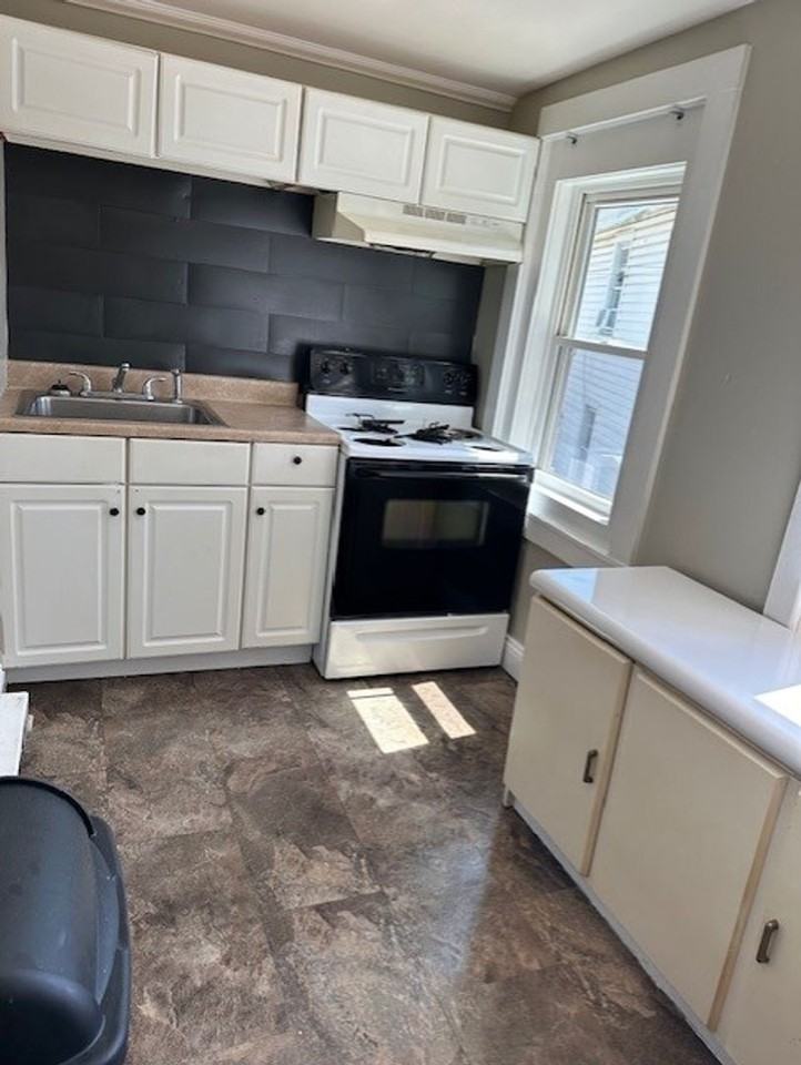 353 N Hanover St #2 - Photo 5 of 13
