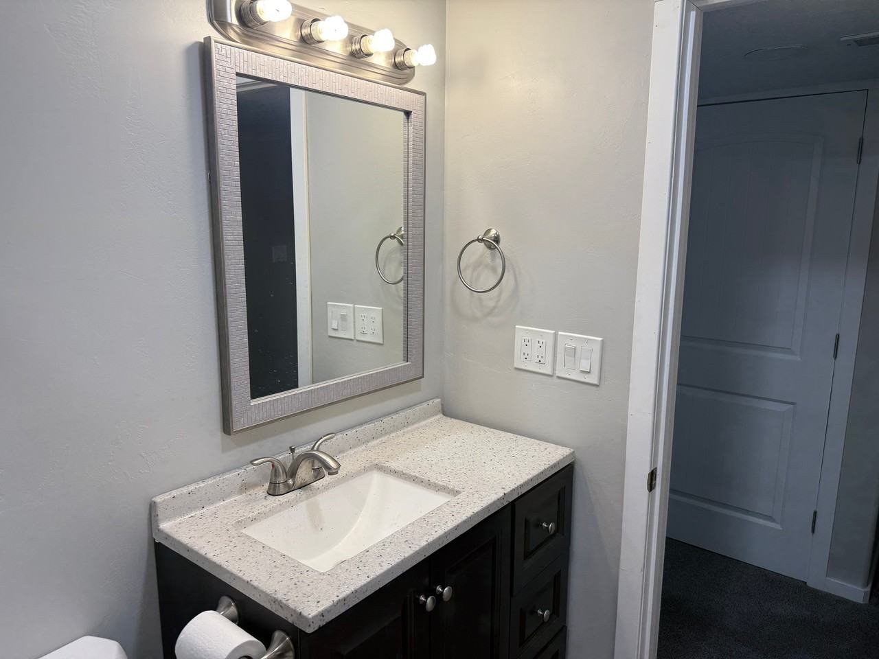 932 W Freedom Point Way #1 - Photo 4 of 7