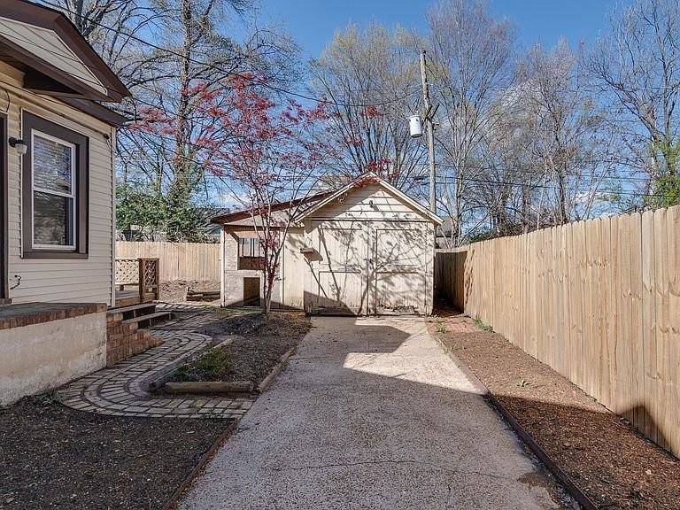 1800 Mignon Ave - Photo 3 of 16