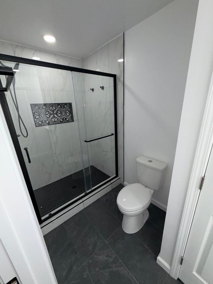 322 St Matthew St - Photo 2 of 4