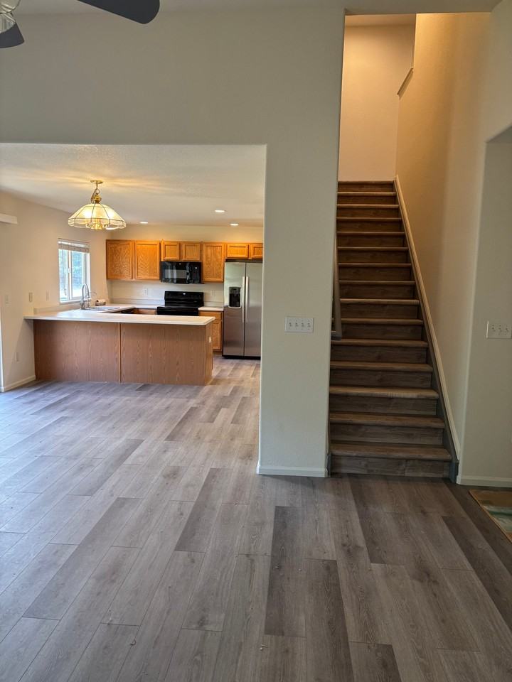 1546 Box Prairie Cir - Photo 2 of 11