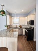 featured image of 427 Monroe St