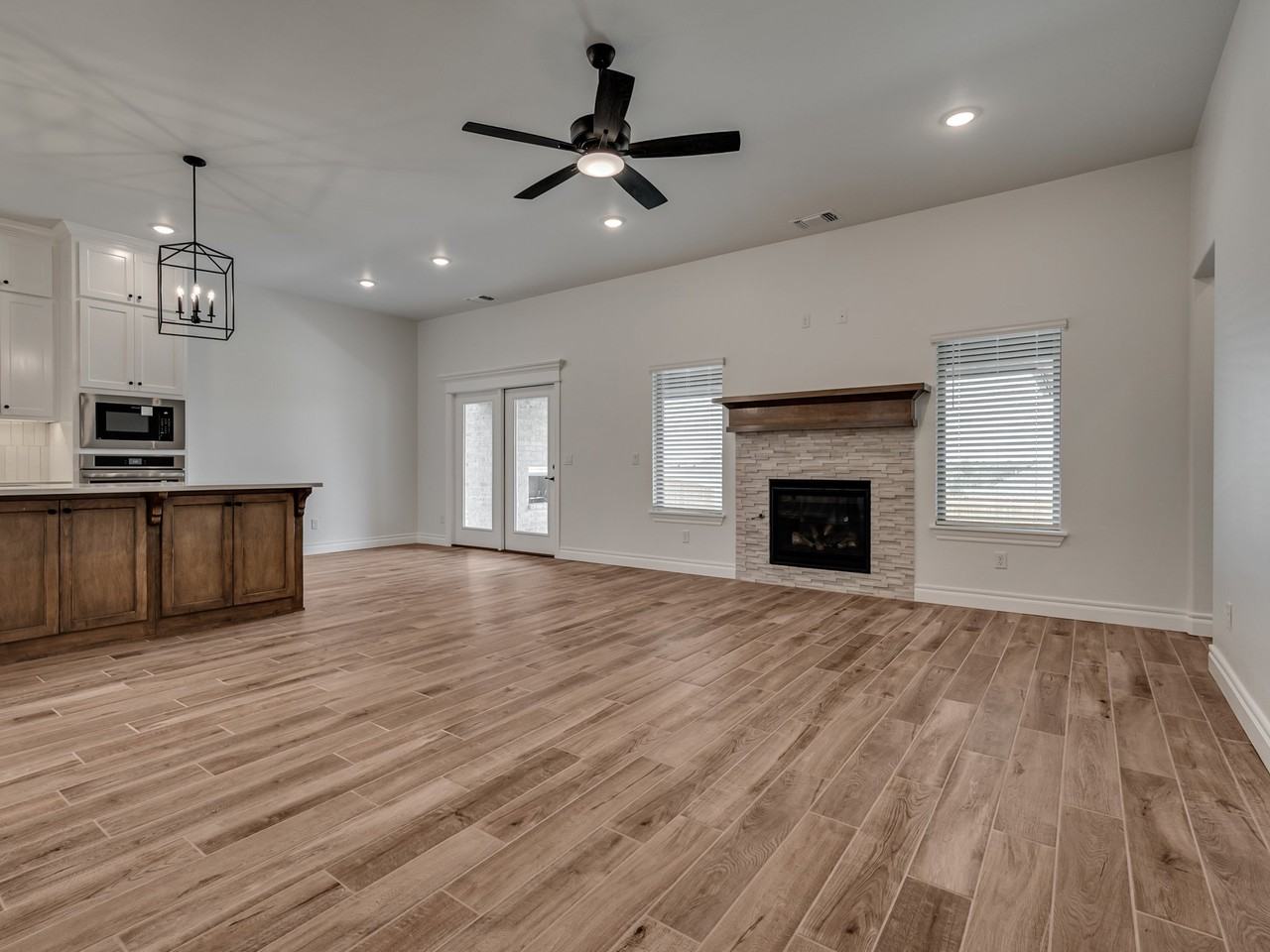 3241 Mangrove Rd - Photo 5 of 20