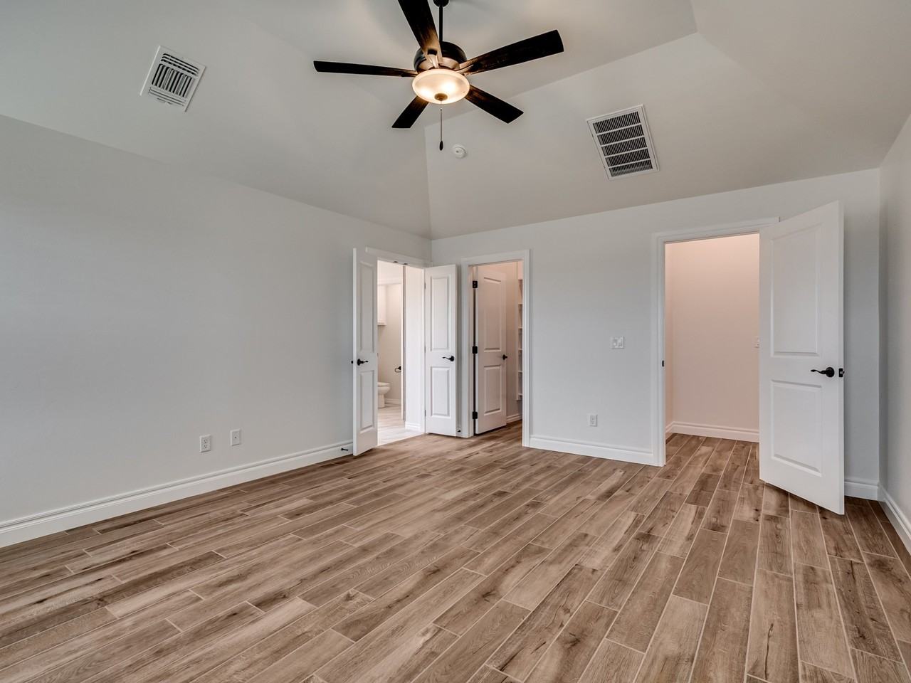 3241 Mangrove Rd - Photo 6 of 20