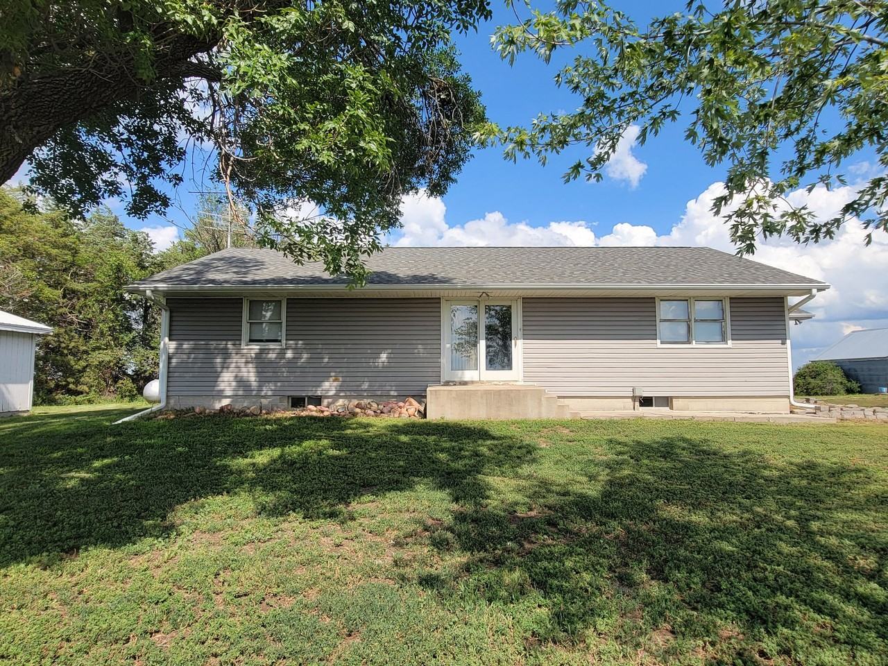 4453 E Cedar Rd - Photo 2 of 14