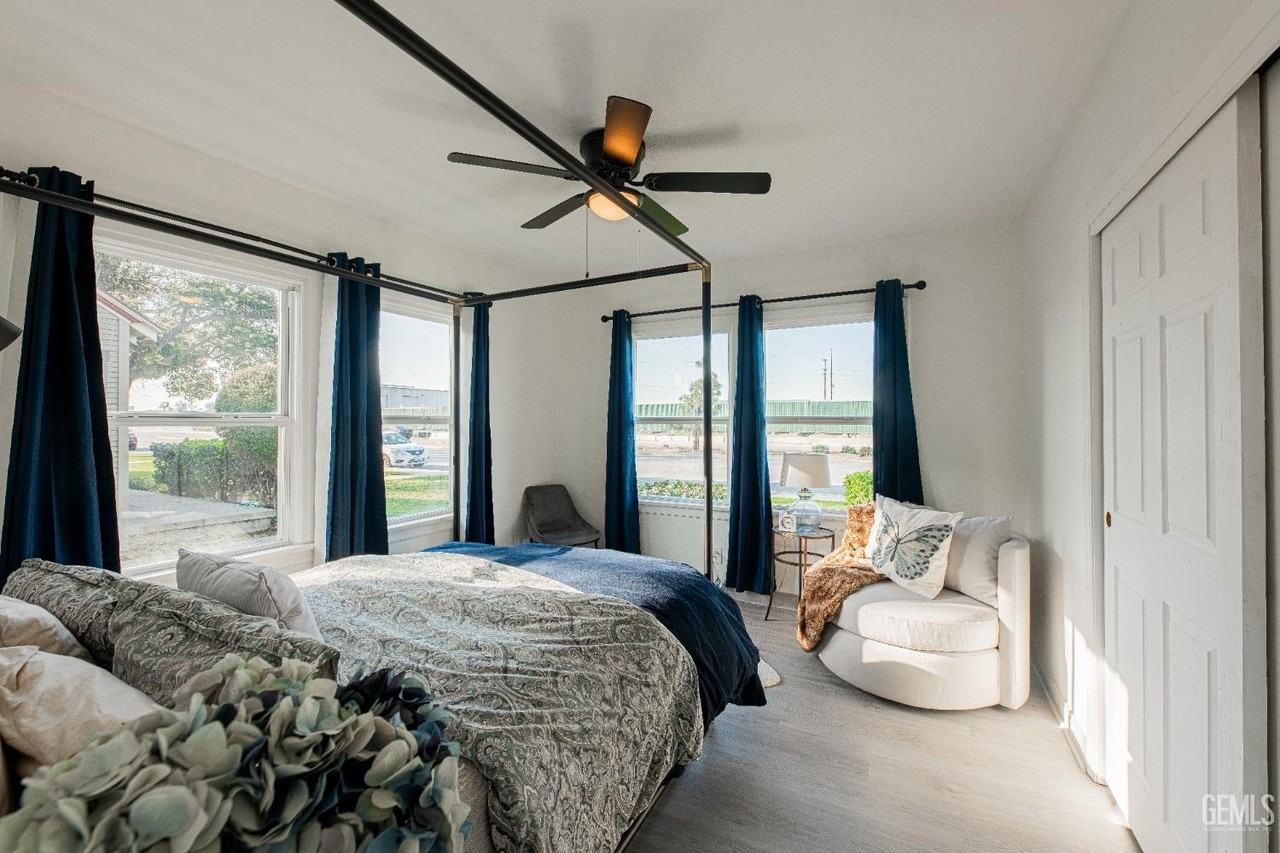 2709 California Ave #A - Photo 5 of 15