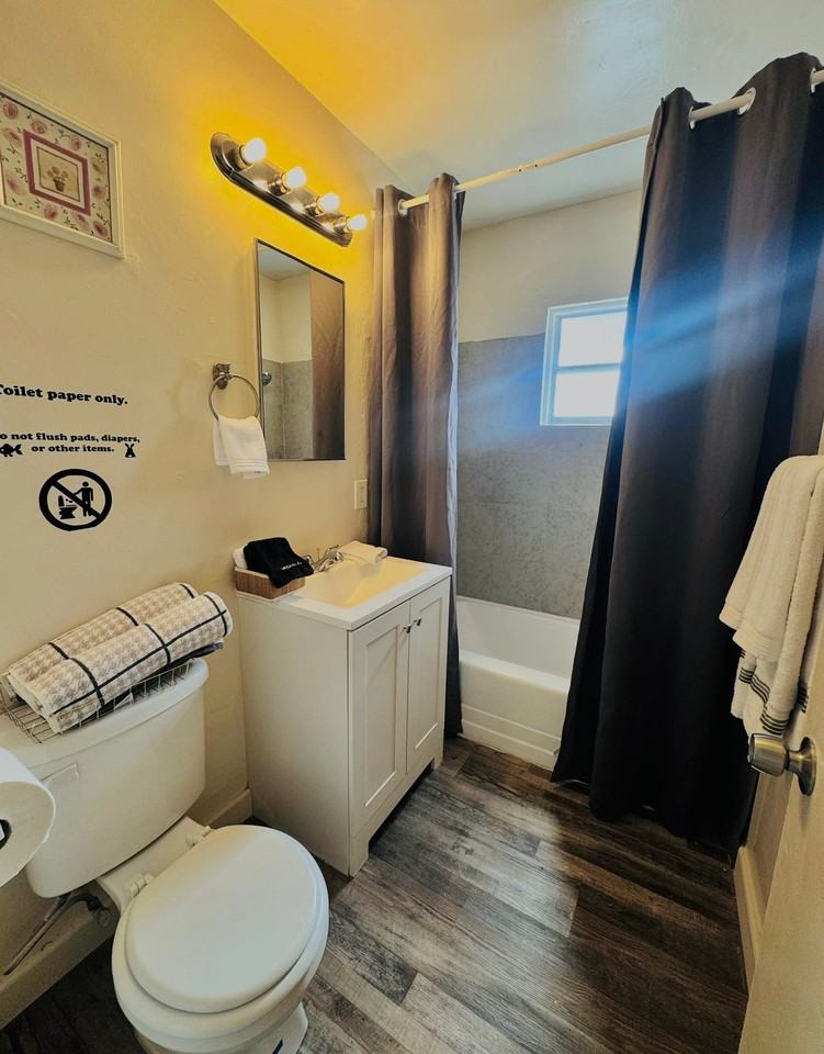 2811 Dracena St #A - Photo 3 of 16