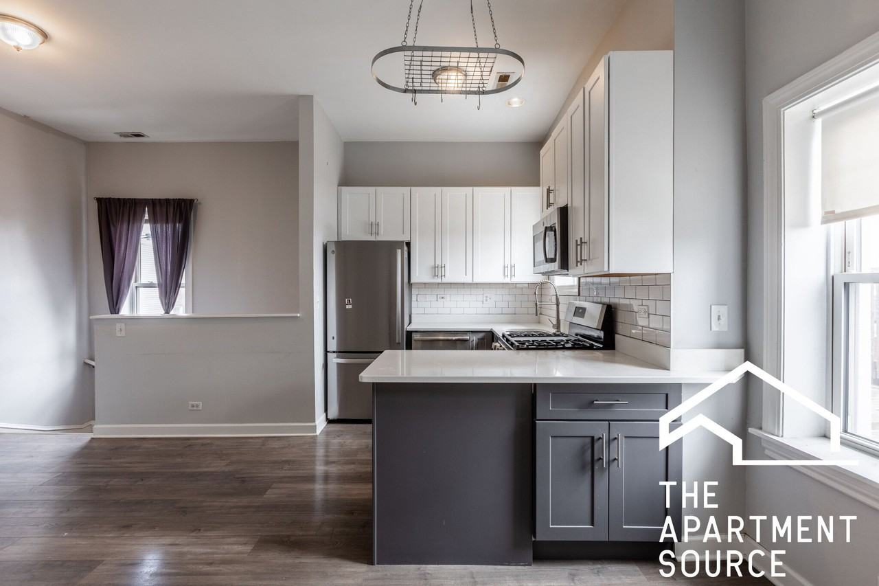3216 W Augusta Blvd #3 - Photo 4 of 18
