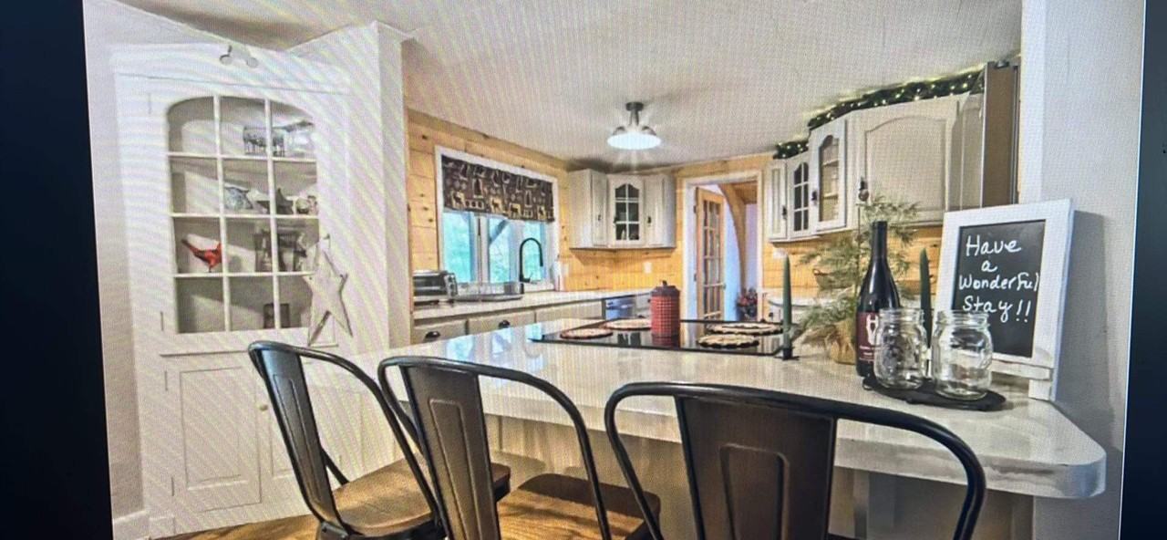 75 Coolidge Hill Rd - Photo 2 of 17