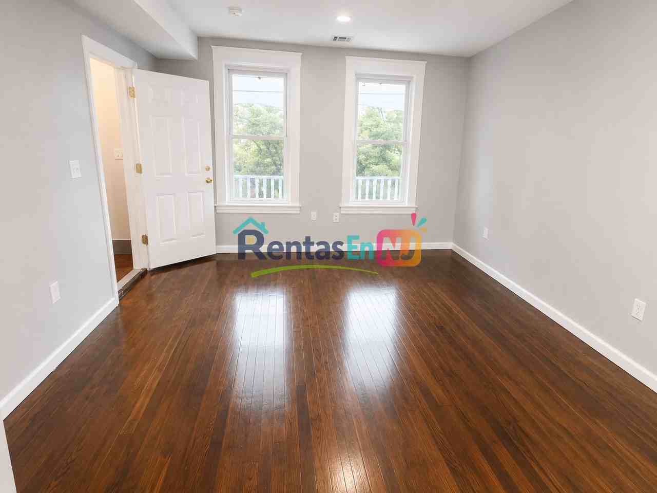508 Norwood St #2 - Photo 7 of 9