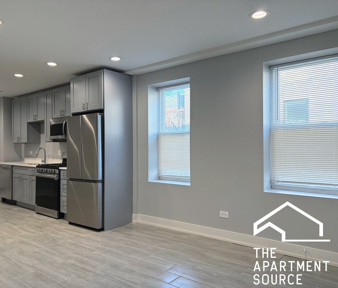 926 W 32nd Pl - Photo 2 of 20