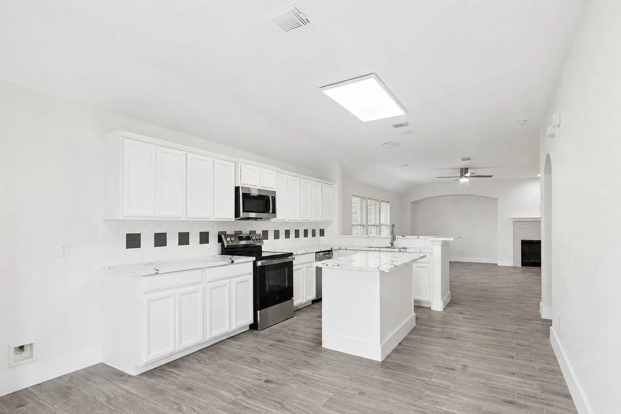 17910 Royal Gate Ln - Photo 3 of 20