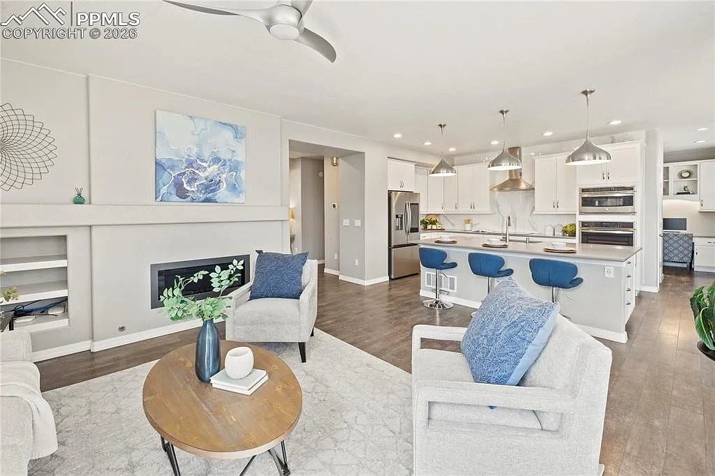 8566 Crooked Branch Ln - Photo 4 of 19