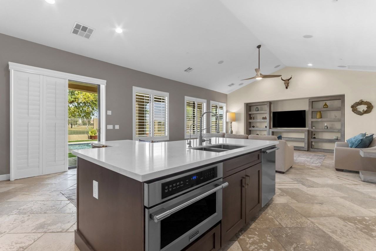14450 W Coronado Rd - Photo 6 of 20