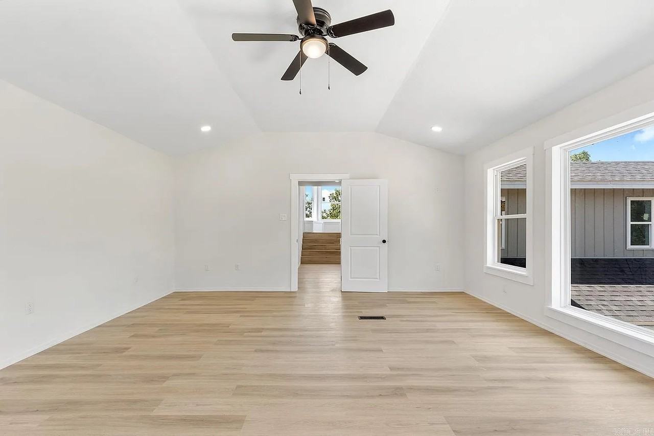 83 Dunn Hill Cir - Photo 4 of 22