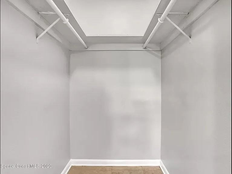 565 Grant Ave - Photo 7 of 7