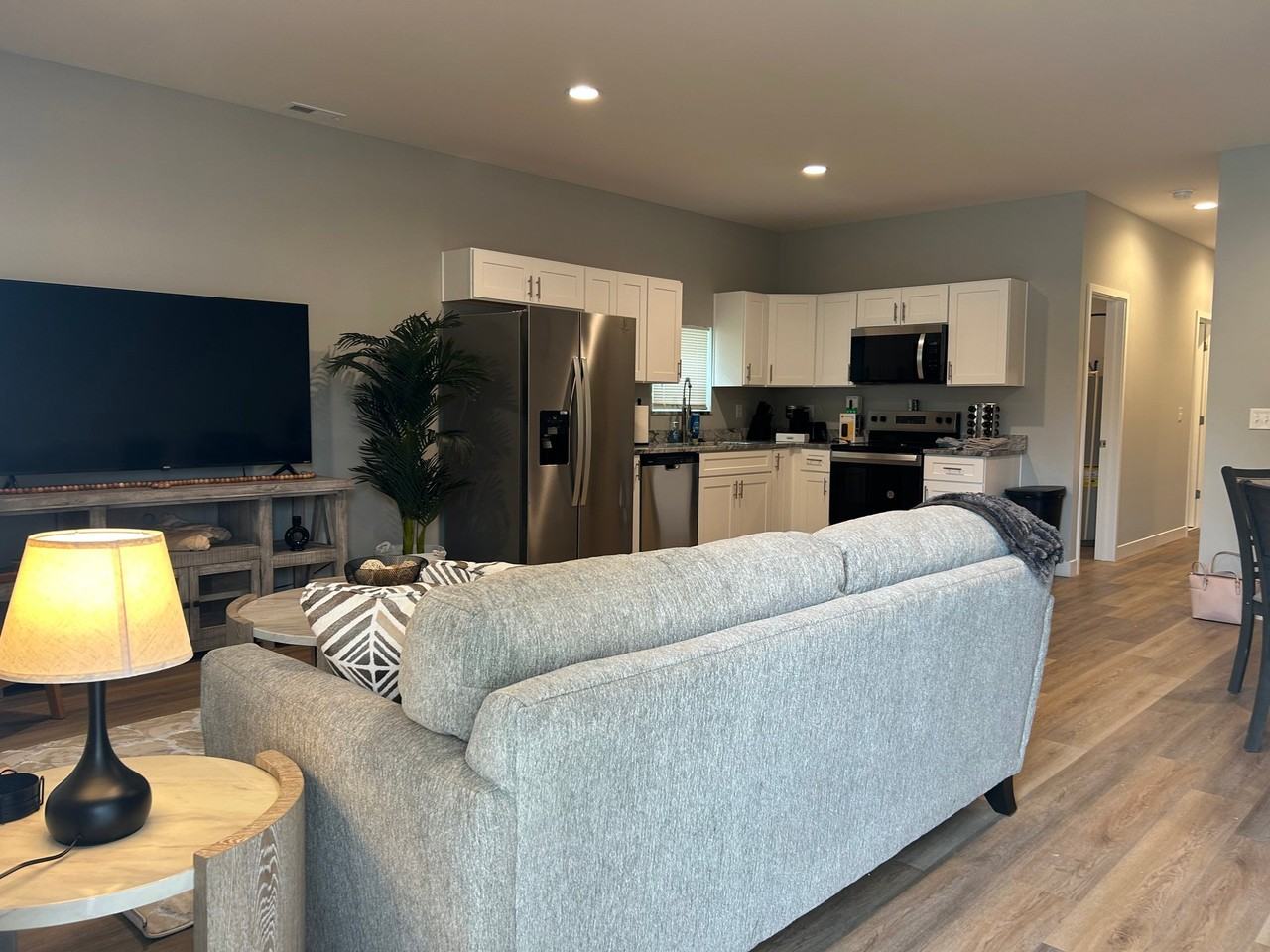 1406 Marlowe Ave #1 - Photo 4 of 12
