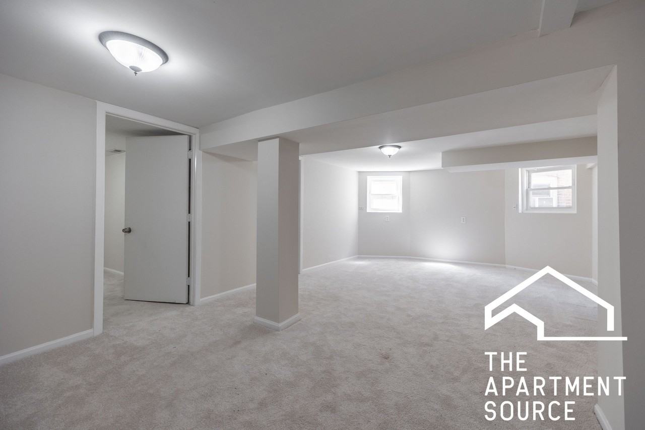 2110 N Avers Ave #G - Photo 7 of 15