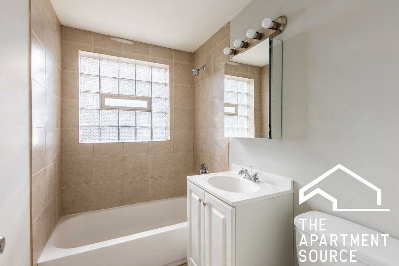 1300 S 51st Ct #202 - Photo 6 of 7