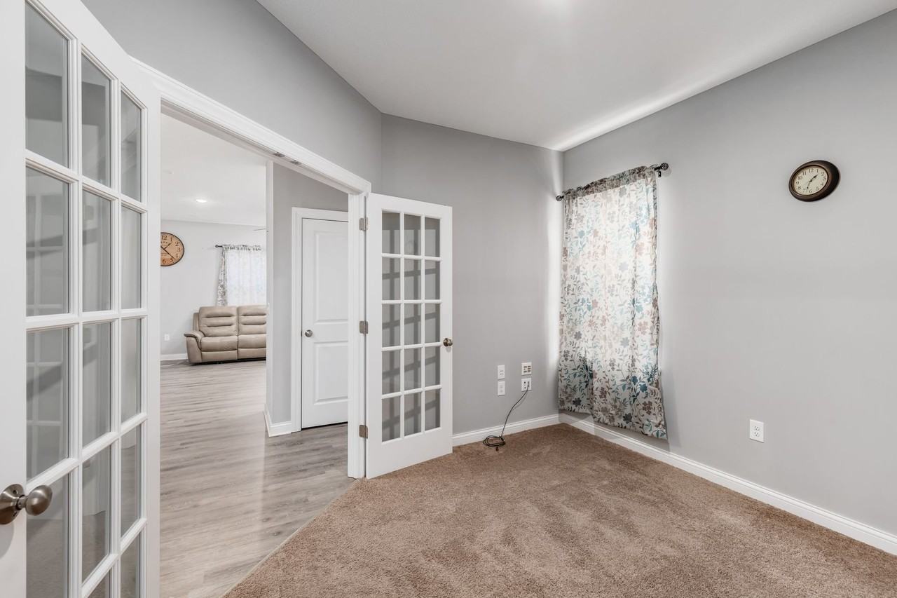 7364 Whimbrel Ln - Photo 4 of 50