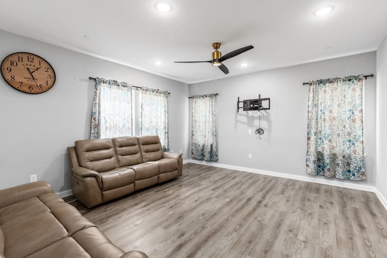 7364 Whimbrel Ln - Photo 6 of 50