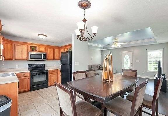 15 Eric Ln W - Photo 5 of 17