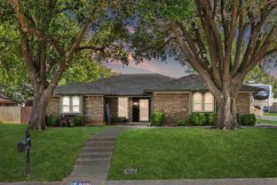 2409 Avonhill Dr - Photo 1 of 1