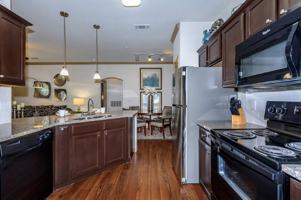 featured image of 22870 Highwaywest #623C