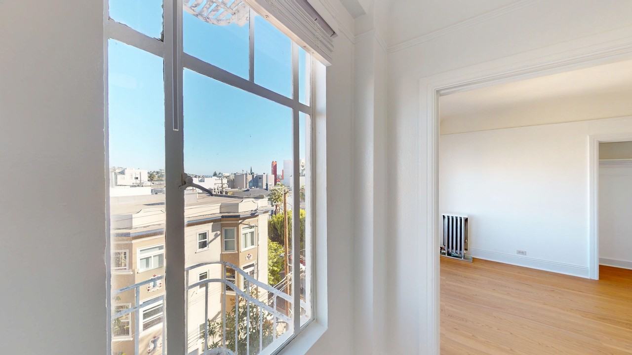 3272 21st St #404 - Photo 4 of 21