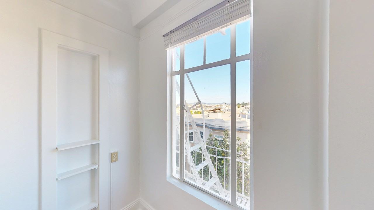 3272 21st St #404 - Photo 5 of 21