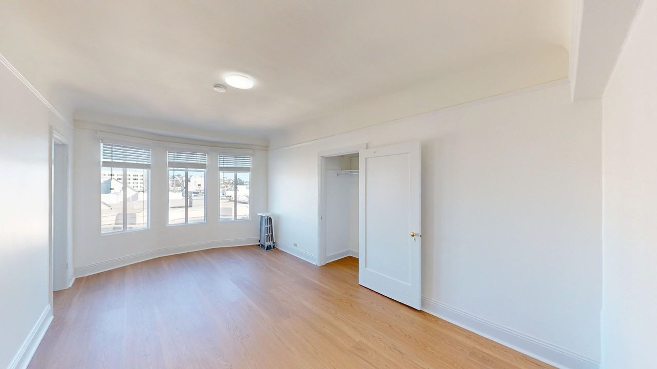 3272 21st St #404 - Photo 6 of 21