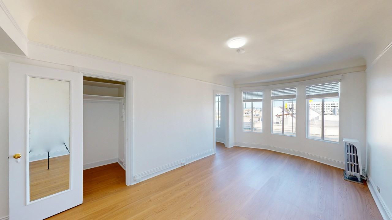 3272 21st St #404 - Photo 7 of 21
