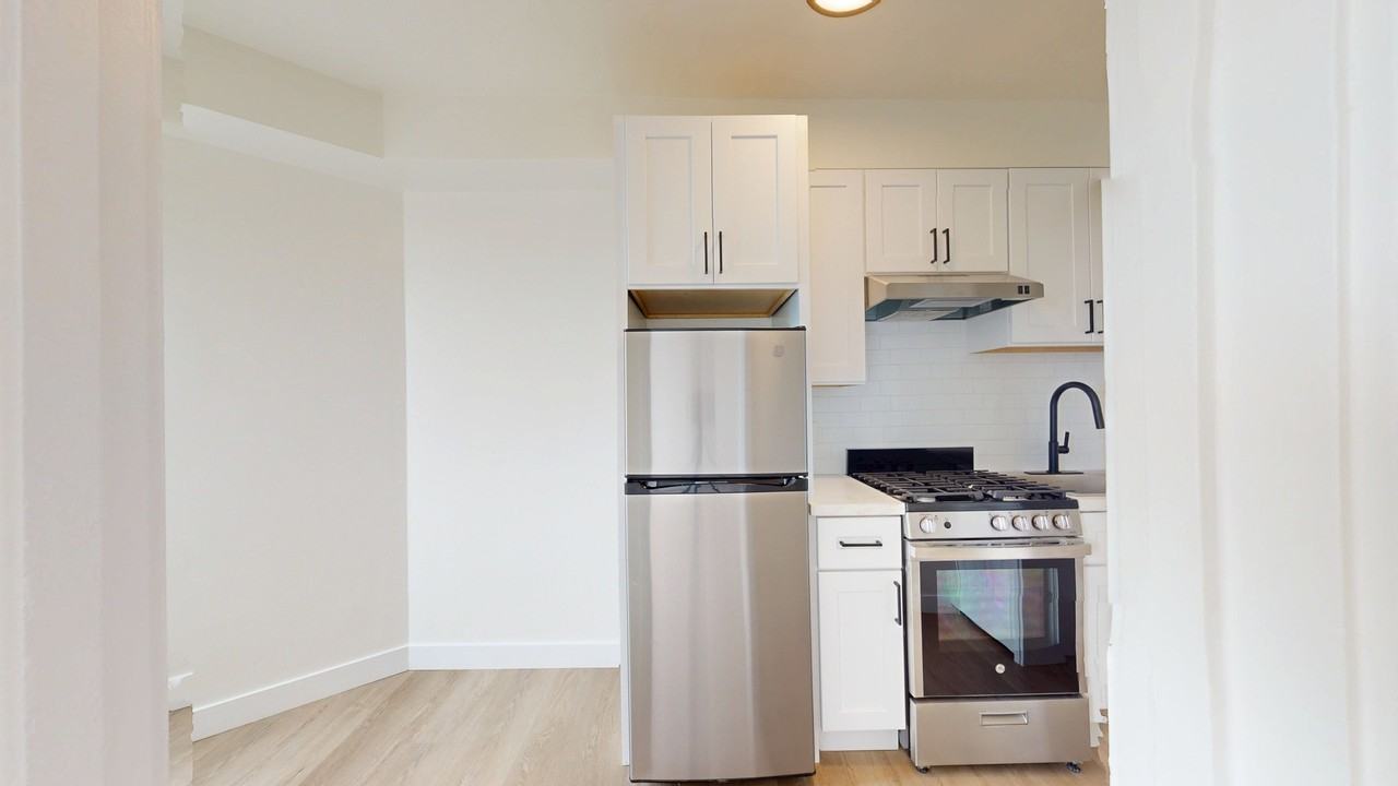 1536 Great Hwy #35 - Photo 2 of 16
